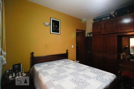 Casa à venda com 220m², 3 quartos e 2 vagasQuarto 2