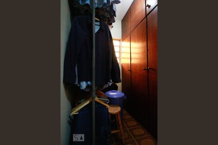 Casa à venda com 220m², 3 quartos e 2 vagasCloset