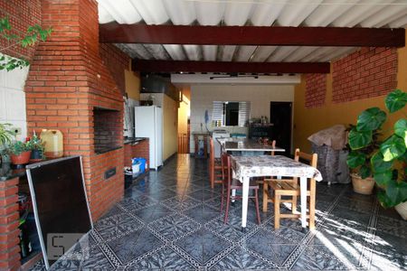 Casa à venda com 220m², 3 quartos e 2 vagasChurrasqueira