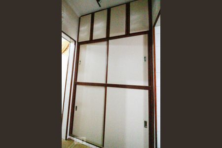 Casa à venda com 220m², 3 quartos e 2 vagasDespensa