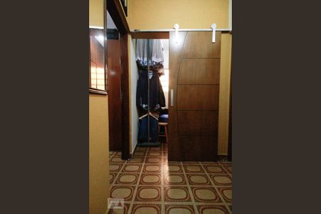 Casa à venda com 220m², 3 quartos e 2 vagasCloset