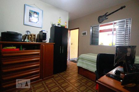 Casa à venda com 220m², 3 quartos e 2 vagasQuarto 3