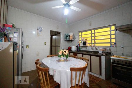Casa à venda com 220m², 3 quartos e 2 vagasCozinha