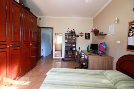 Casa à venda com 220m², 3 quartos e 2 vagasQuarto 1