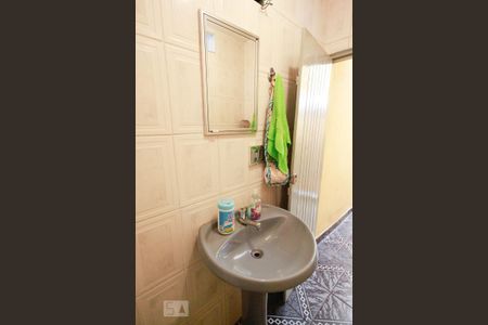 Casa à venda com 220m², 3 quartos e 2 vagasLavabo