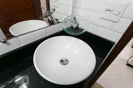 Apartamento à venda com 70m², 3 quartos e 2 vagasBanheiro