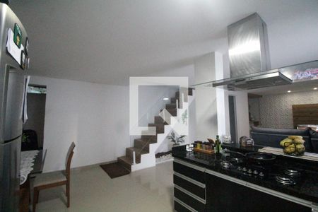 Casa de condomínio à venda com 180m², 3 quartos e 2 vagas Casa de condomínio à venda com 180m², 3 quartos e 2 vagasCozinha