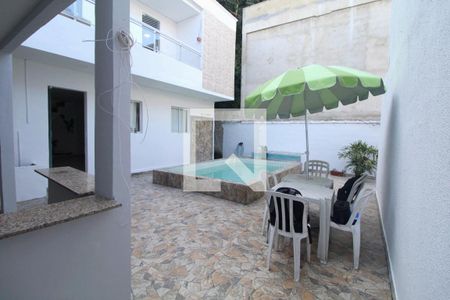 Casa de condomínio à venda com 180m², 3 quartos e 2 vagas Casa de condomínio à venda com 180m², 3 quartos e 2 vagasÁrea gourmet (área externa)