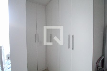 Casa de condomínio à venda com 180m², 3 quartos e 2 vagasQuarto 1