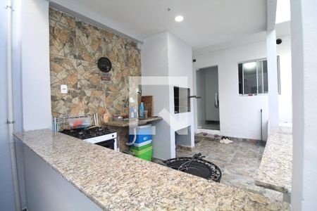 Casa de condomínio à venda com 180m², 3 quartos e 2 vagas Casa de condomínio à venda com 180m², 3 quartos e 2 vagasÁrea gourmet (área externa)