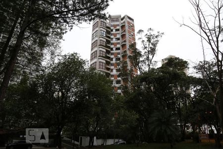 Apartamento à venda com 302m², 3 quartos e 4 vagasFachada