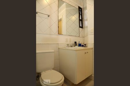 Apartamento à venda com 302m², 3 quartos e 4 vagasBanheiro da Suíte 2