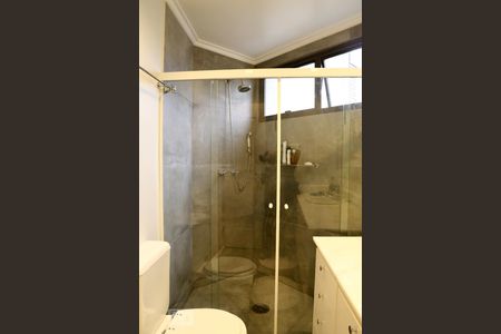 Apartamento à venda com 302m², 3 quartos e 4 vagasBanheiro da Suíte 1