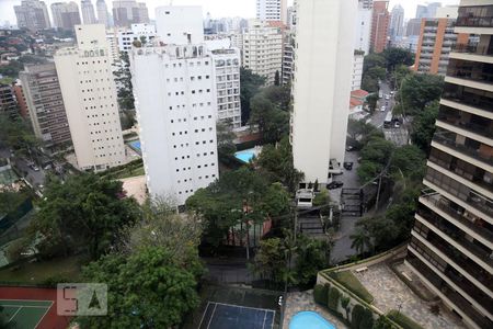 Apartamento à venda com 302m², 3 quartos e 4 vagasVista