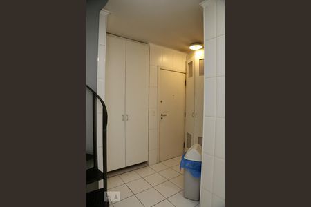 Apartamento à venda com 302m², 3 quartos e 4 vagasÁrea de Serviço