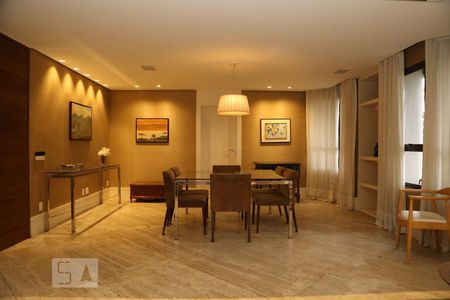 Apartamento à venda com 302m², 3 quartos e 4 vagasSala de Jantar
