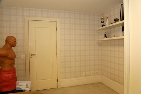 Apartamento à venda com 302m², 3 quartos e 4 vagasSuíte 1