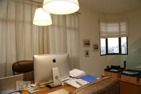 Apartamento à venda com 302m², 3 quartos e 4 vagasEscritório