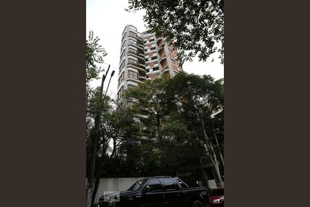 Apartamento à venda com 302m², 3 quartos e 4 vagasFachada