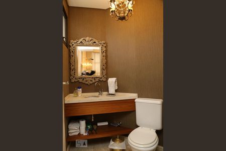 Apartamento à venda com 302m², 3 quartos e 4 vagasLavabo