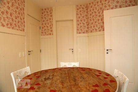 Apartamento à venda com 302m², 3 quartos e 4 vagasCopa