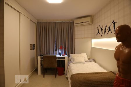 Apartamento à venda com 302m², 3 quartos e 4 vagasSuíte 1