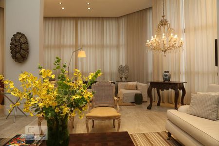 Apartamento à venda com 302m², 3 quartos e 4 vagasSala