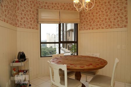 Apartamento à venda com 302m², 3 quartos e 4 vagasCopa