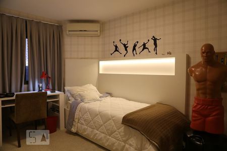 Apartamento à venda com 302m², 3 quartos e 4 vagasSuíte 1