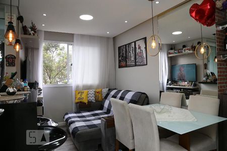 Sala/Cozinha de apartamento para alugar com 2 quartos, 43m² em Jardim Novo Taboao, São Paulo