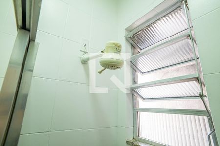 Banheiro de kitnet/studio para alugar com 1 quarto, 25m² em Centro, Rio de Janeiro