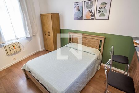 Quarto/Sala de kitnet/studio para alugar com 1 quarto, 25m² em Centro, Rio de Janeiro