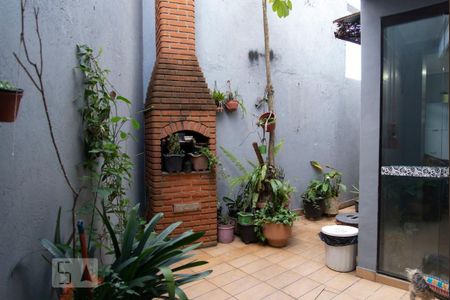 Casa à venda com 300m², 4 quartos e 2 vagas Casa à venda com 300m², 4 quartos e 2 vagasQuintal