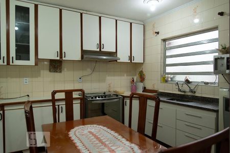 Casa à venda com 300m², 4 quartos e 2 vagas Casa à venda com 300m², 4 quartos e 2 vagasCozinha