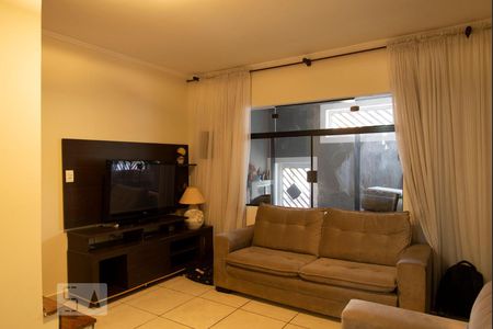 Sala de casa à venda com 4 quartos, 300m² em Vila Virginia, São Paulo