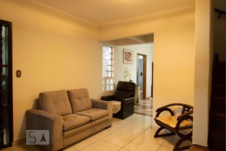 Sala de casa à venda com 4 quartos, 300m² em Vila Virginia, São Paulo