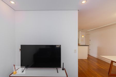 Sala de TV de apartamento à venda com 2 quartos, 65m² em Água Branca, São Paulo