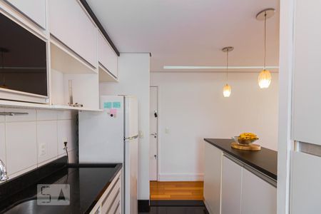 Apartamento à venda com 65m², 2 quartos e 2 vagasCozinha
