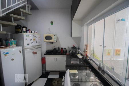 Casa à venda com 172m², 3 quartos e 2 vagasCozinha externa