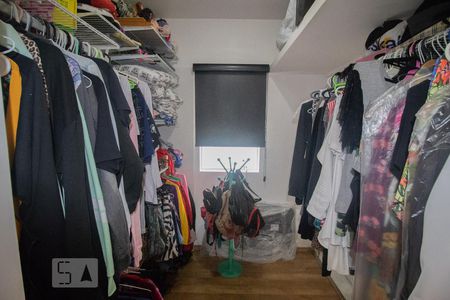 Closet da suíte 1 de casa à venda com 3 quartos, 172m² em São Domingos, São Paulo