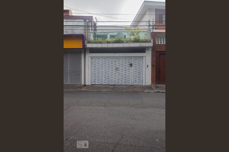 Casa à venda com 172m², 3 quartos e 2 vagasFachada