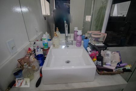 Casa à venda com 172m², 3 quartos e 2 vagasBanheiro da Suíte 1