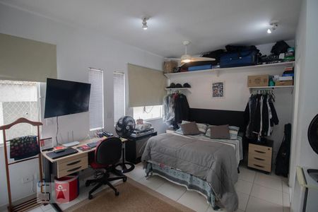 Casa à venda com 172m², 3 quartos e 2 vagasSuíte externa