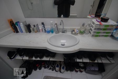 Casa à venda com 172m², 3 quartos e 2 vagasBanheiro Suíte externa