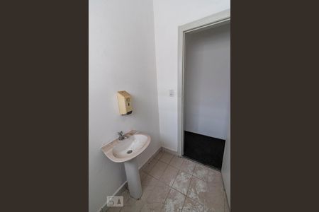 Casa à venda com 500m², 5 quartos e sem vaga2o. Andar - Banheiro 1