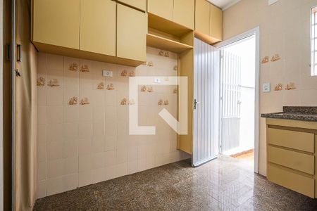 Cozinha de casa de condomínio para alugar com 2 quartos, 110m² em Paraíso, São Paulo