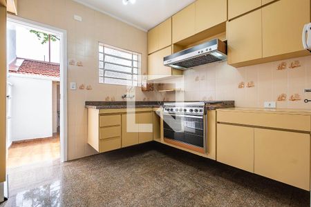 Cozinha de casa de condomínio para alugar com 2 quartos, 110m² em Paraíso, São Paulo
