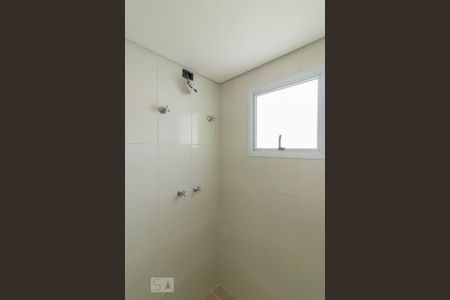 Apartamento à venda com 93m², 2 quartos e 1 vaga Apartamento à venda com 93m², 2 quartos e 1 vagaBanheiro Social