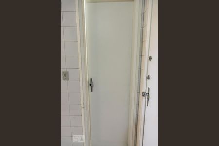 Apartamento para alugar com 153m², 3 quartos e 1 vaga Apartamento para alugar com 153m², 3 quartos e 1 vagaBanheiro de Serviço