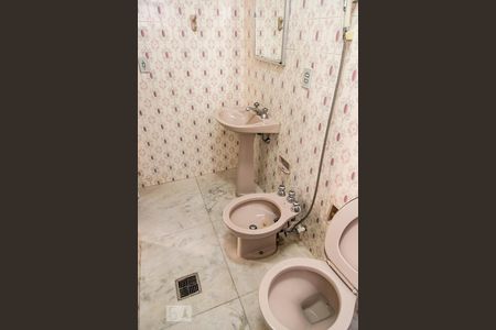 Apartamento para alugar com 153m², 3 quartos e 1 vaga Apartamento para alugar com 153m², 3 quartos e 1 vagaBanheiro da Suíte